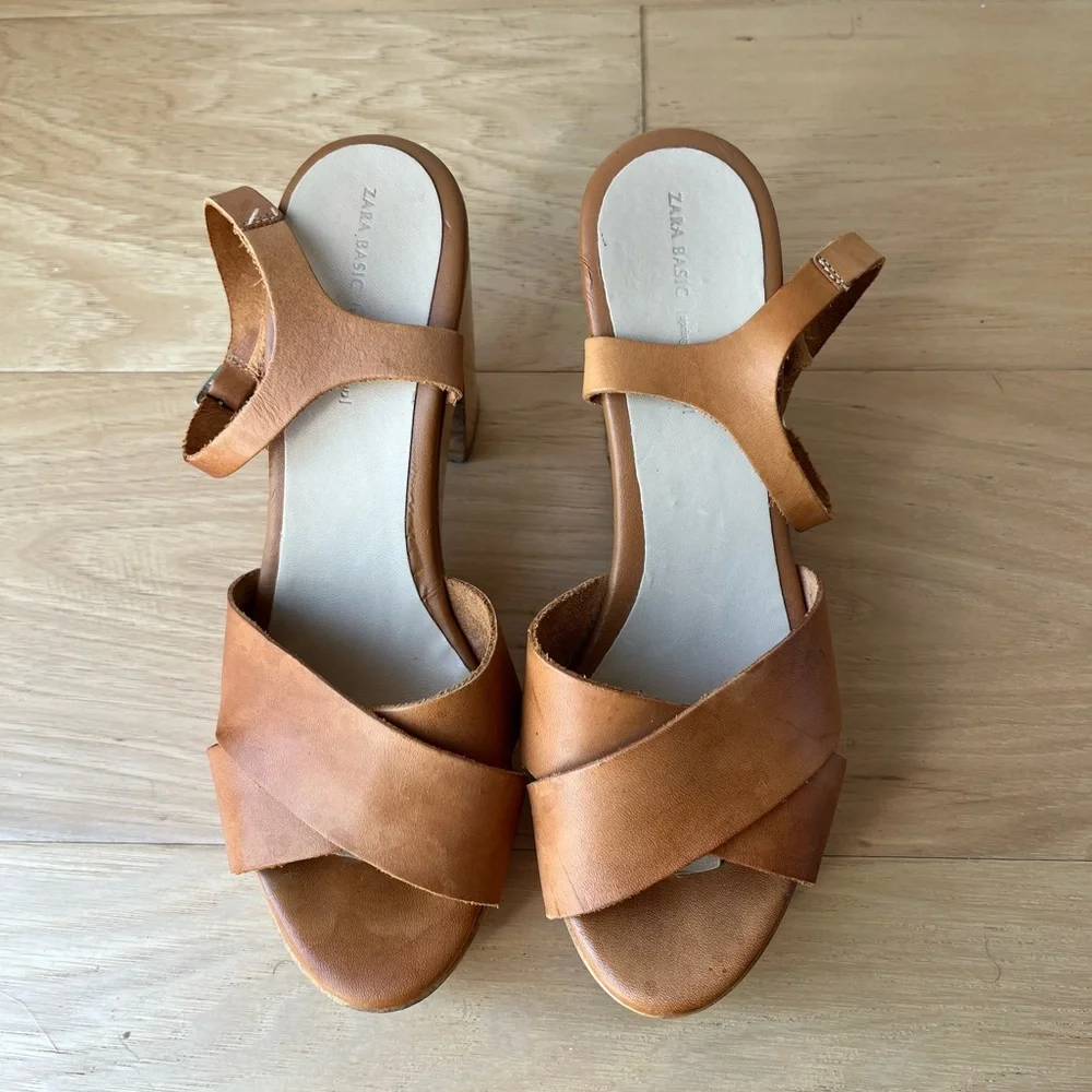 Zara  vintage wooden platform leather tan sandals - Picture 3 of 8